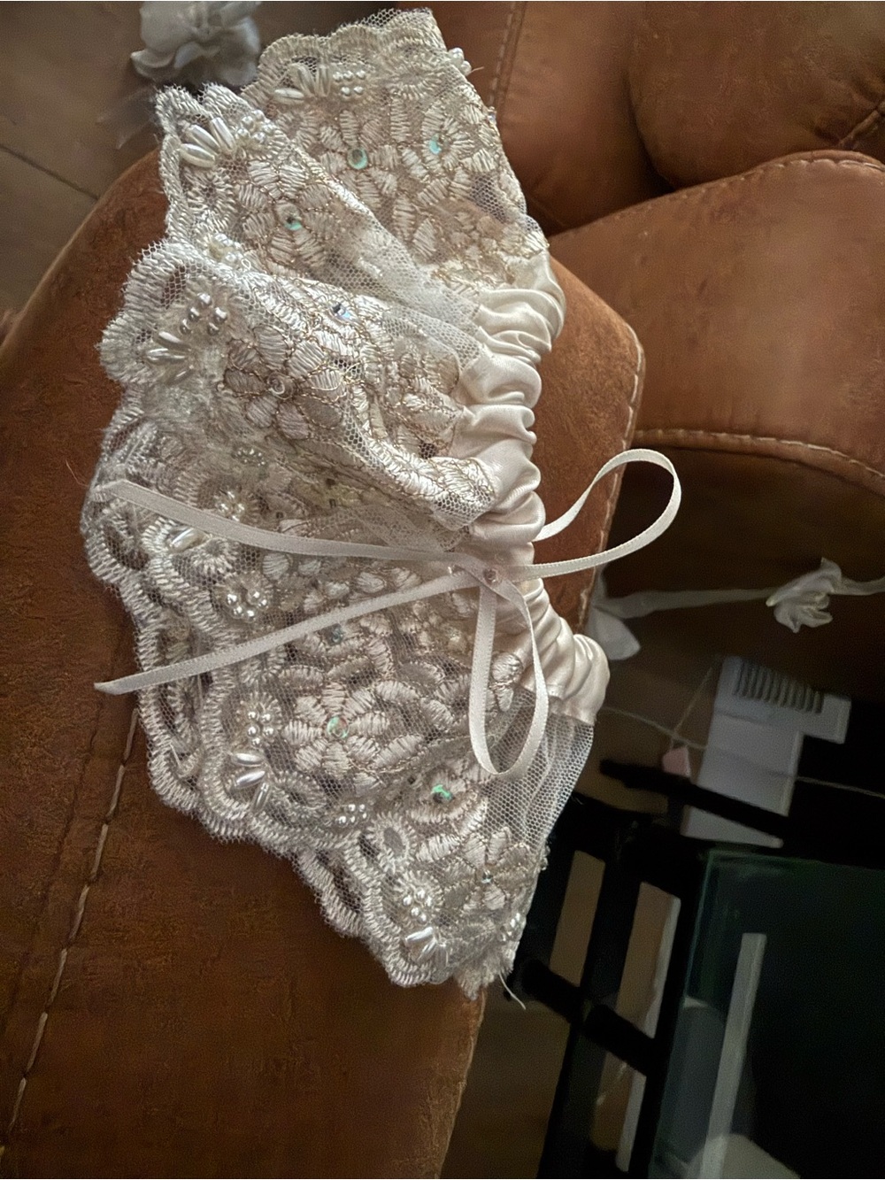 Embroidered Beaded Ivory Lace Garter